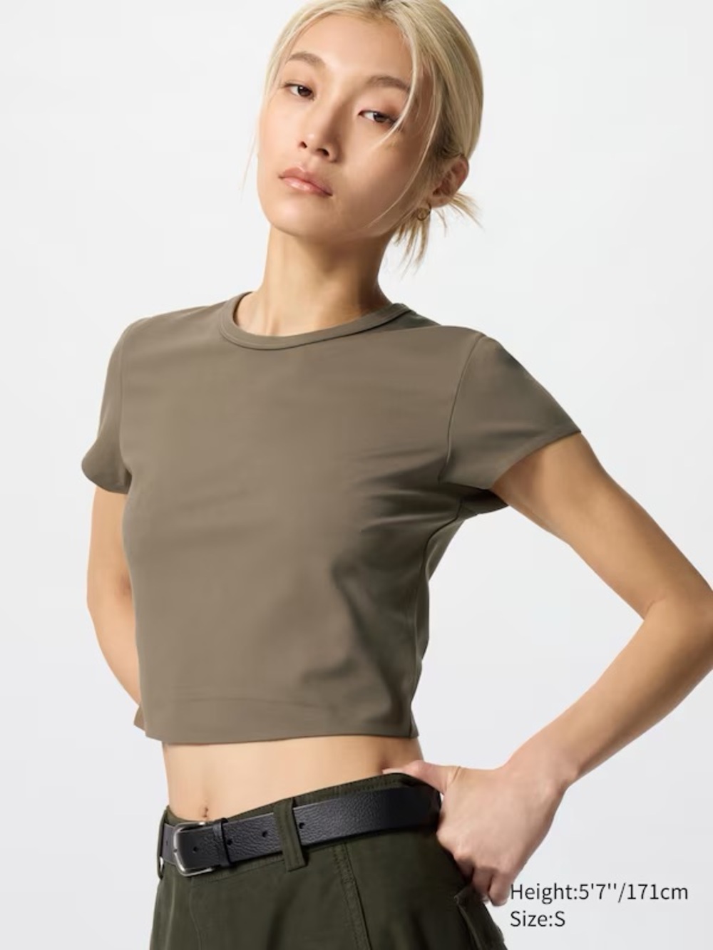 Uniqlo AIRism Cropped T-Shirt